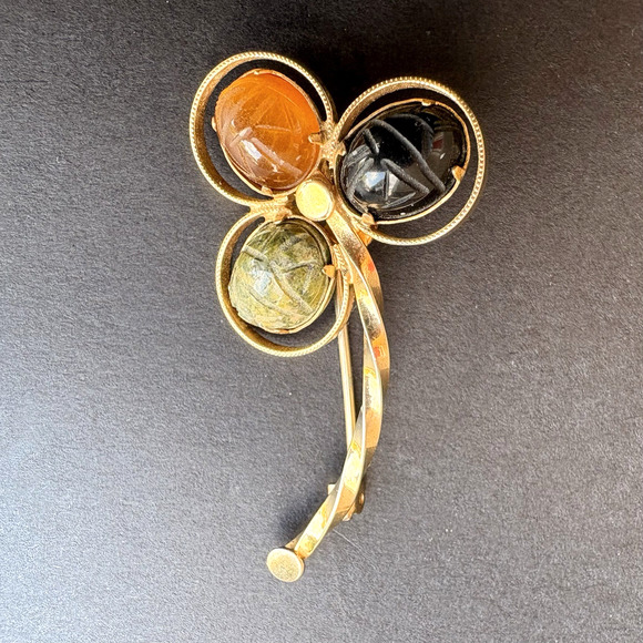 Vintage D'Abros Gemstone Scarab 3 Leaf Clover 12K Gold Filled Brooch Egyptian - Picture 1 of 6